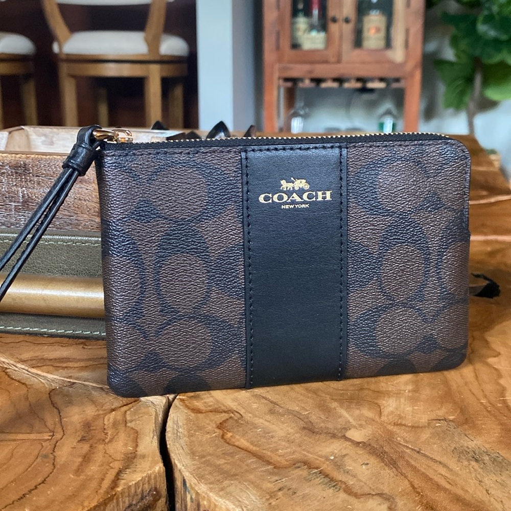 Coach Wristlet Brown/Black